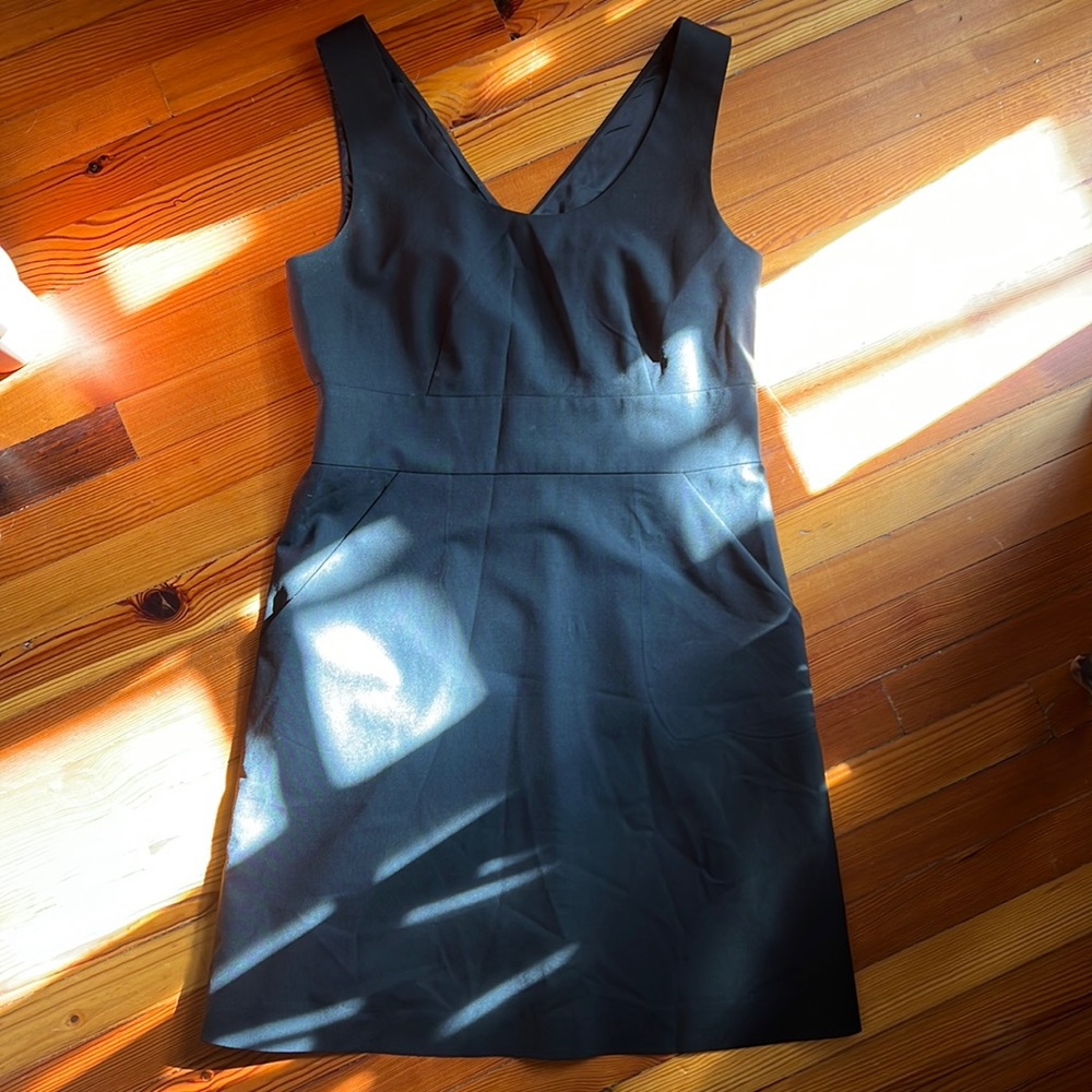 Theory LBD 🖤 Little Black Dress